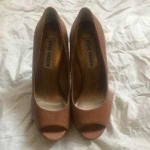 Steve Madden peep toe wedge